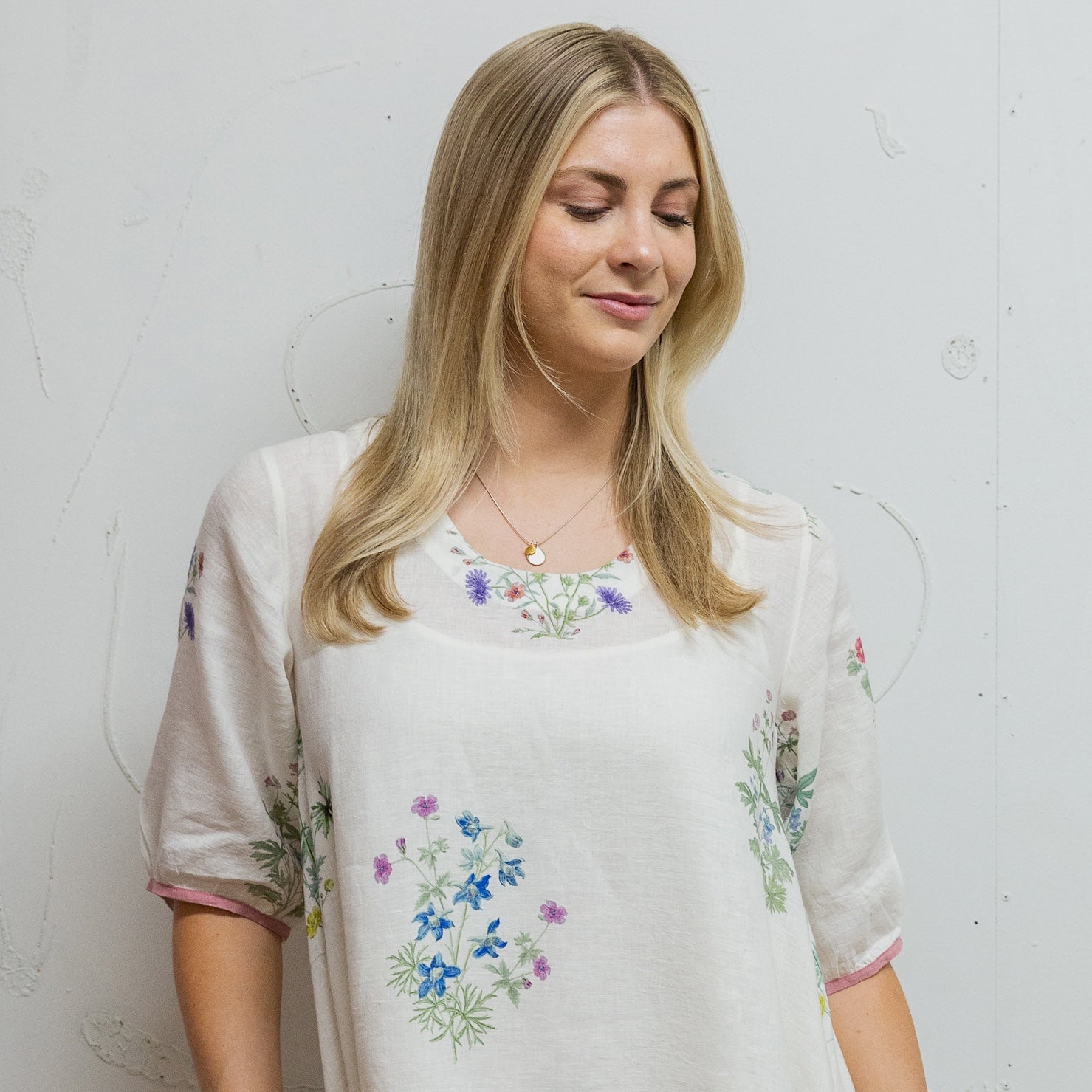02.24.213 - Floral Linen Dress M
