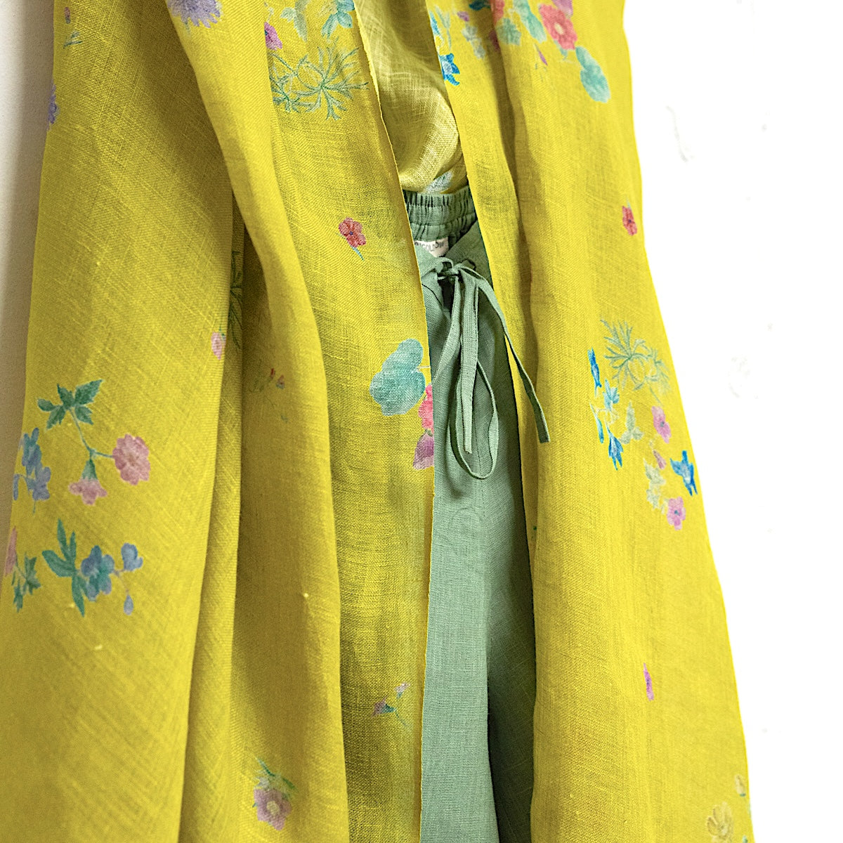 02.26.283 Straight Leg Linen Pants