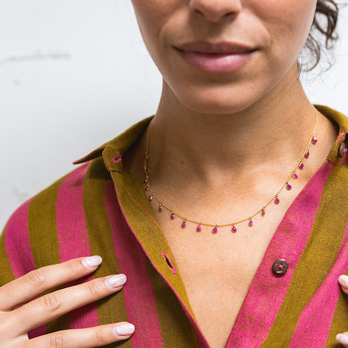 121J- 18kt Gold Necklace w Ruby Drops