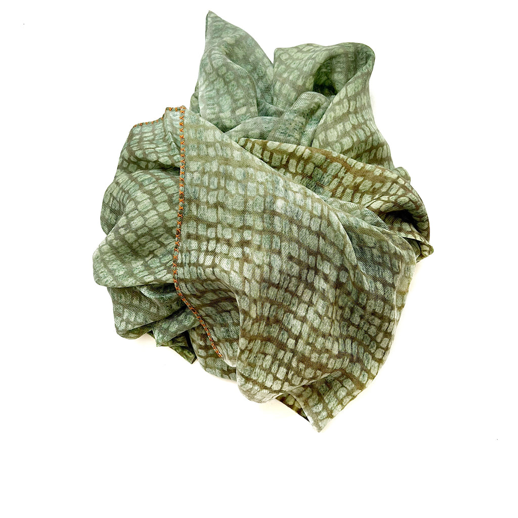 2352 wool silk stole