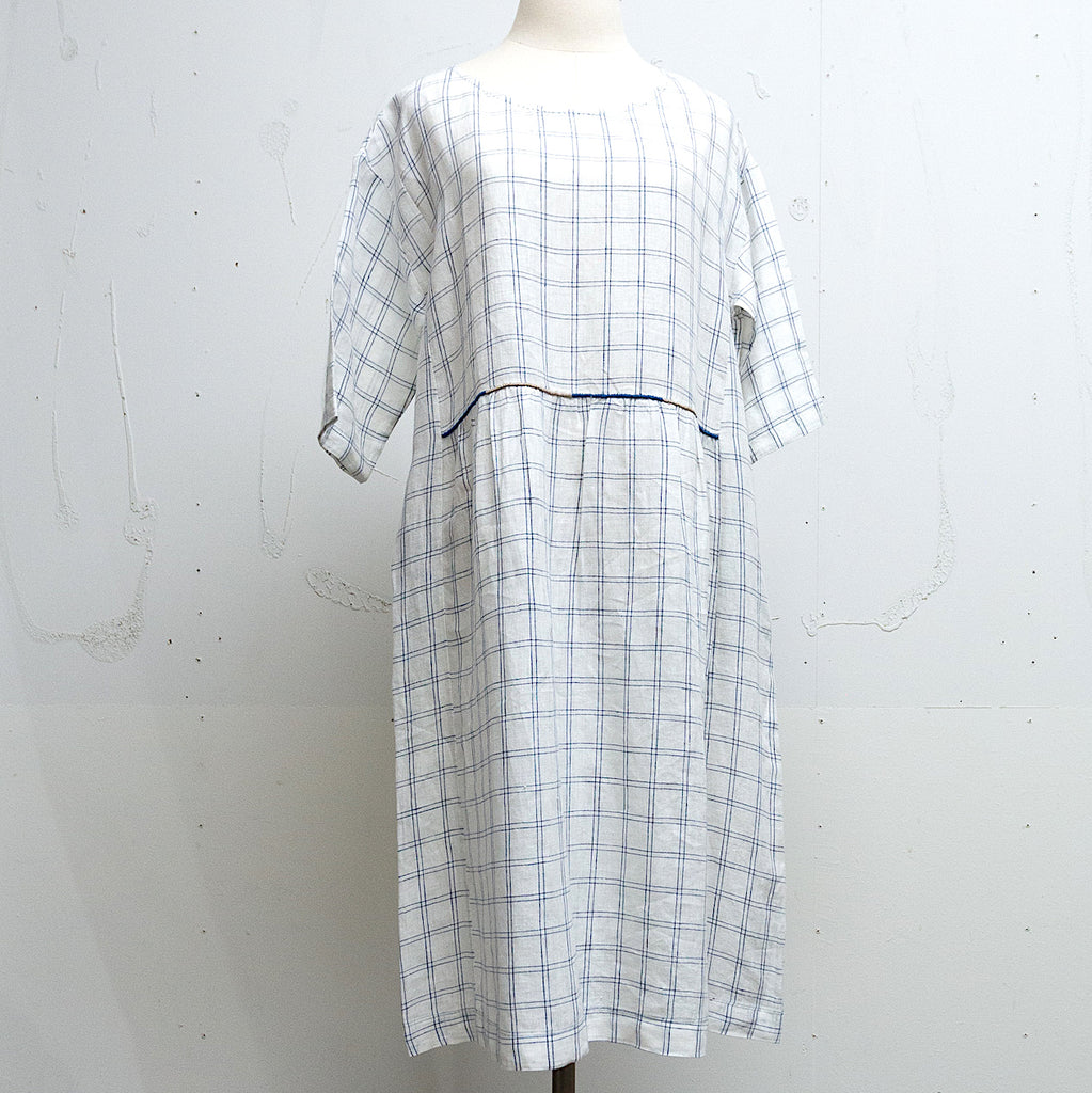 23DV3 - linen dress
