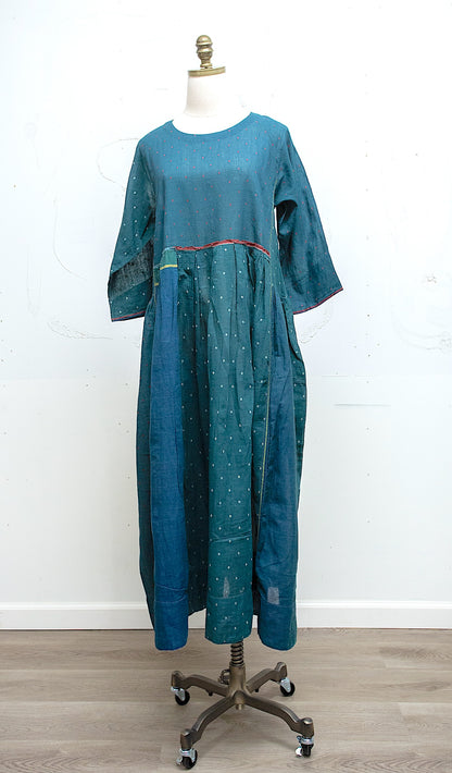 23i32 - cotton jamdani dress