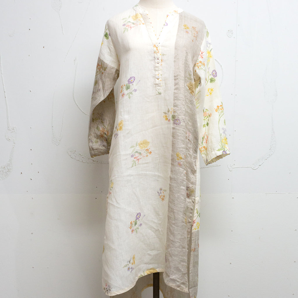 23MN7 - floral linen tunic