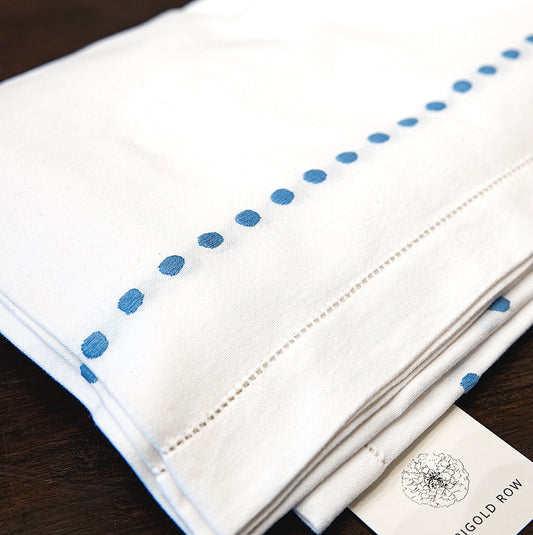 23PI2 - tablecloth and napkins