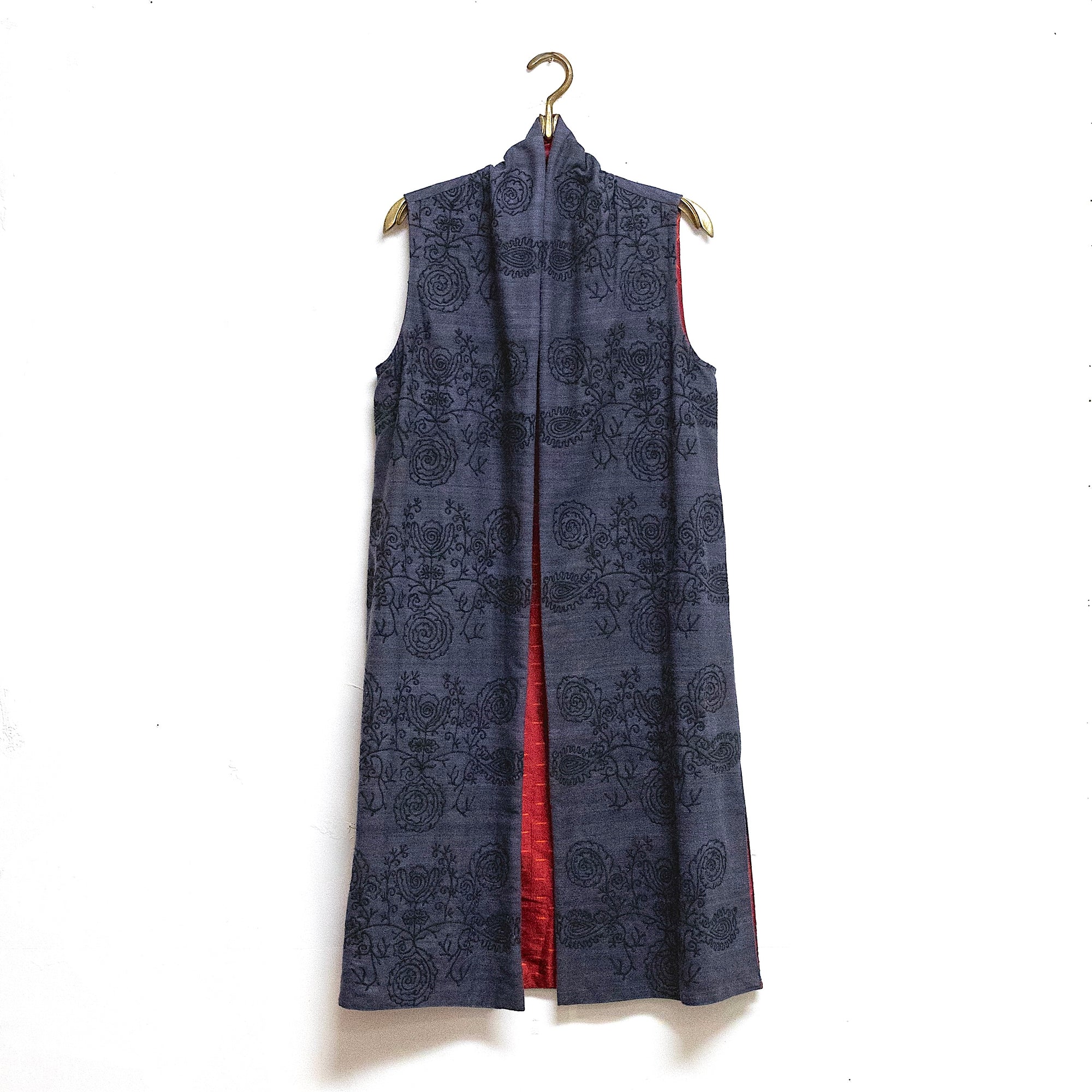 05.26.503 - Embroidered Duster coat